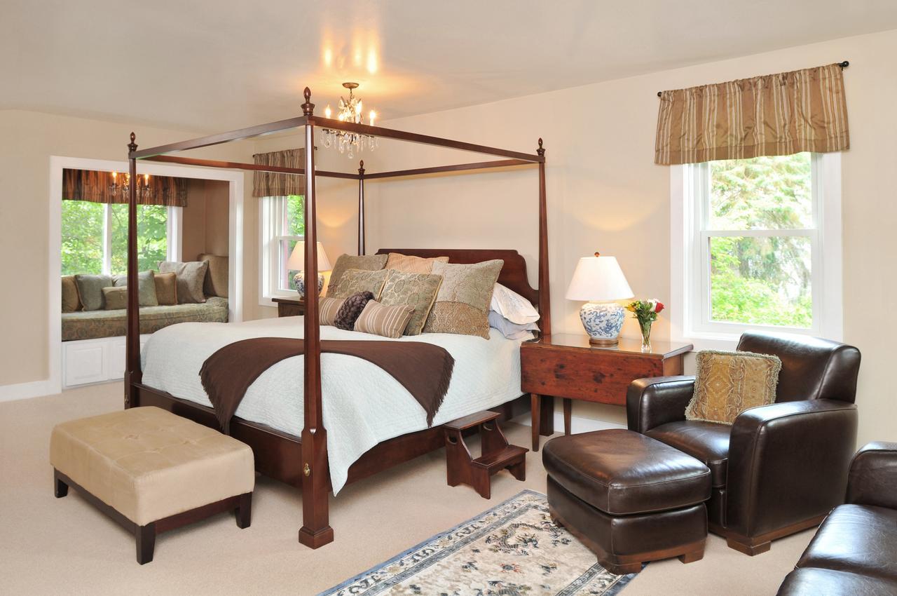 1795 Acorn Inn Bed And Breakfast Кенъндейгуа Екстериор снимка
